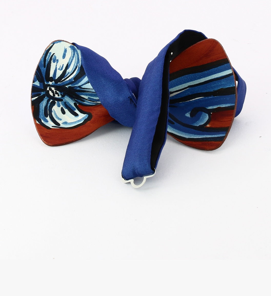 majolica bow tie strap detail