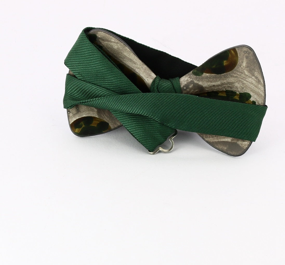 paisley leaf bow tie strap detail